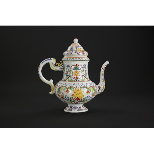Chinese export porcelain ewer with designs after vezzi porcelain